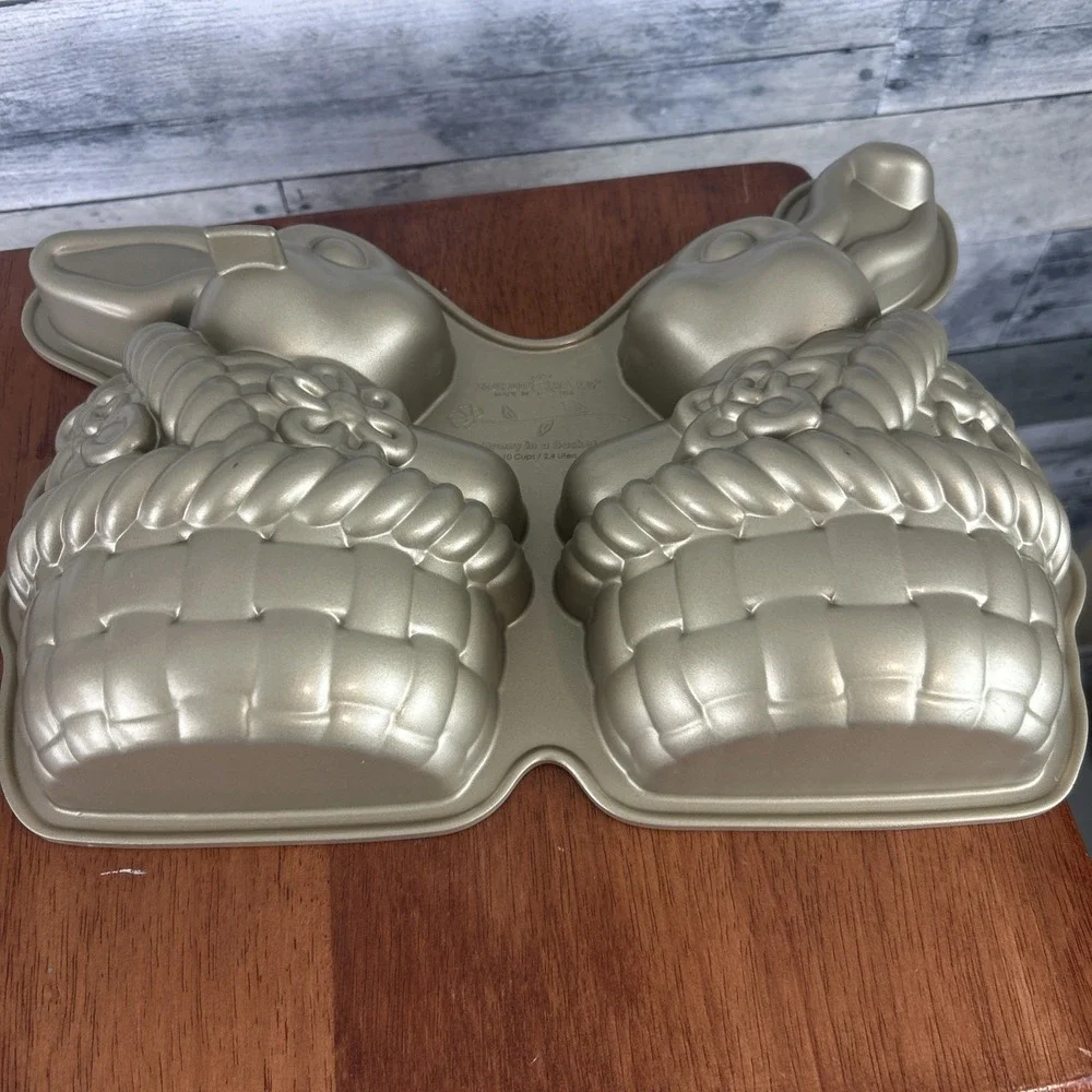 Williams Sonoma Nordic Ware Bunny In Basket Cake Pan Easter New